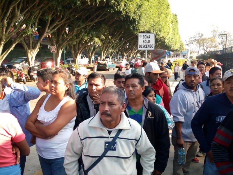 Habitantes de Tres Zapotes se manifiestan en Congreso