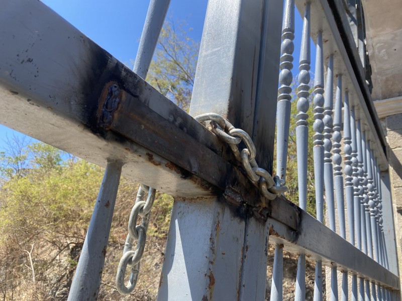 Habitantes inconformes por cierre de acceso vehicular a La Majahua