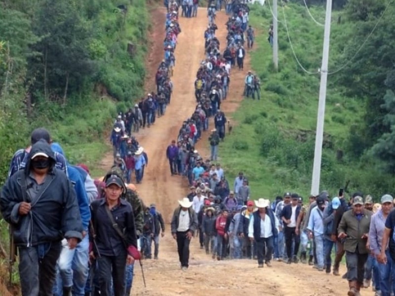 Habitantes se arman y forman Pueblos Unidos por la Paz