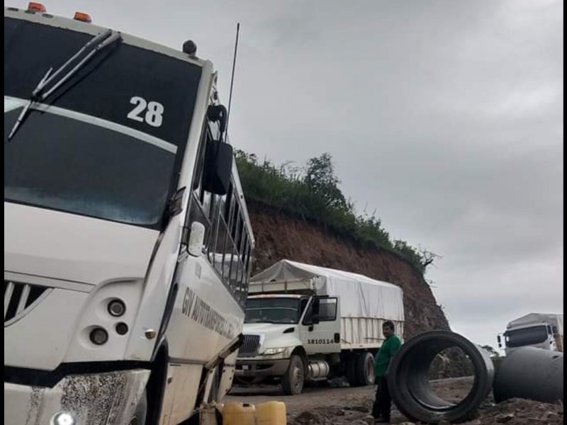 Habitantes serranos denuncian destrucción de caminos en La Yesca