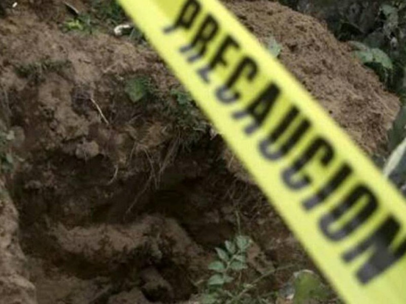 Hallan 5 fosas clandestinas con 8 cuerpos en Oaxaca