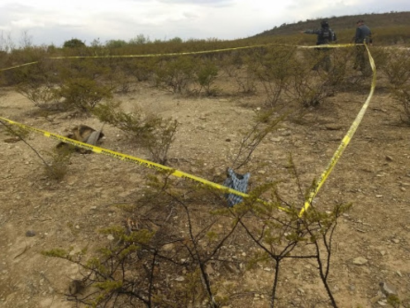 Hallan 6 cuerpos enterrados en Juanacatlán