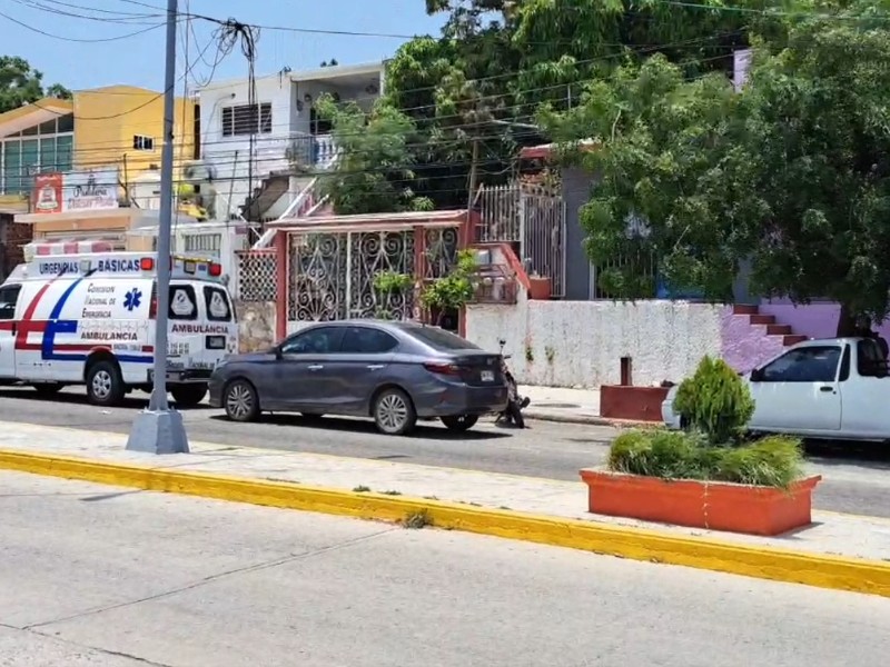 Hallan a hombre sin vida dentro de un vehículo en Salina Cruz
