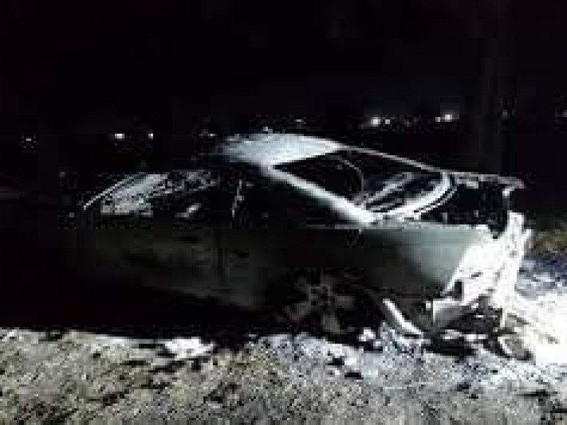 Hallan autómovil incendiado en localidades de Tecamachalco