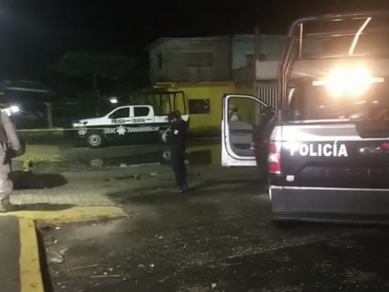 Hallan cuerpo decapitado en calles de Agua Dulce