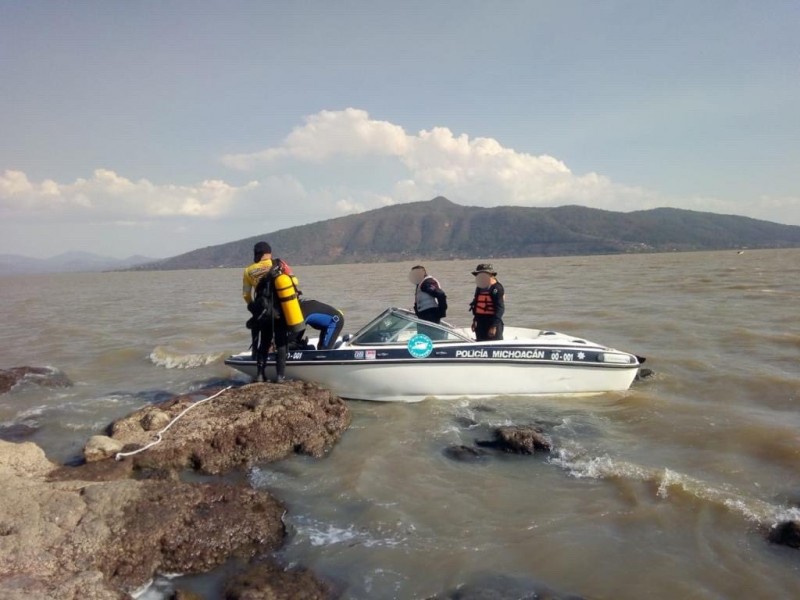 Encuentran cuerpo en lago de Pátzcuaro; investigan si es MiguelÁngel