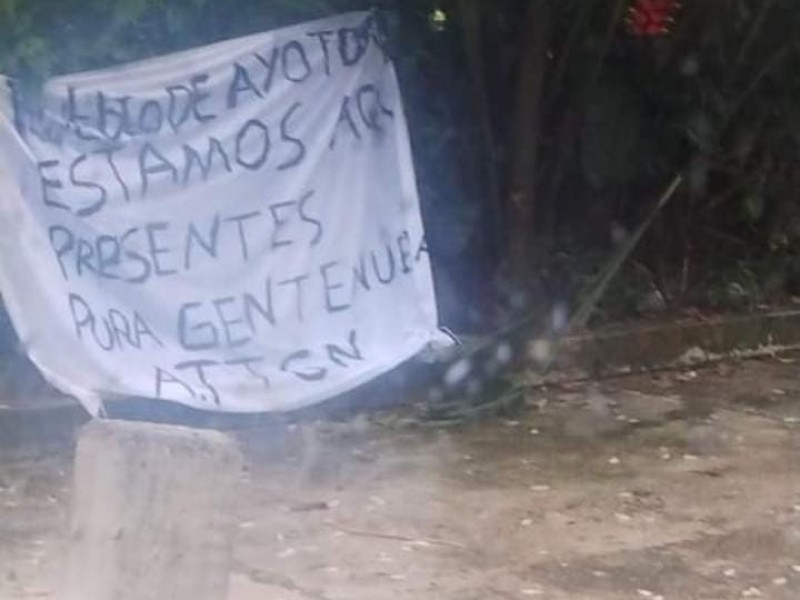 Hallan narcomantas en municipios de la Sierra Nororiental