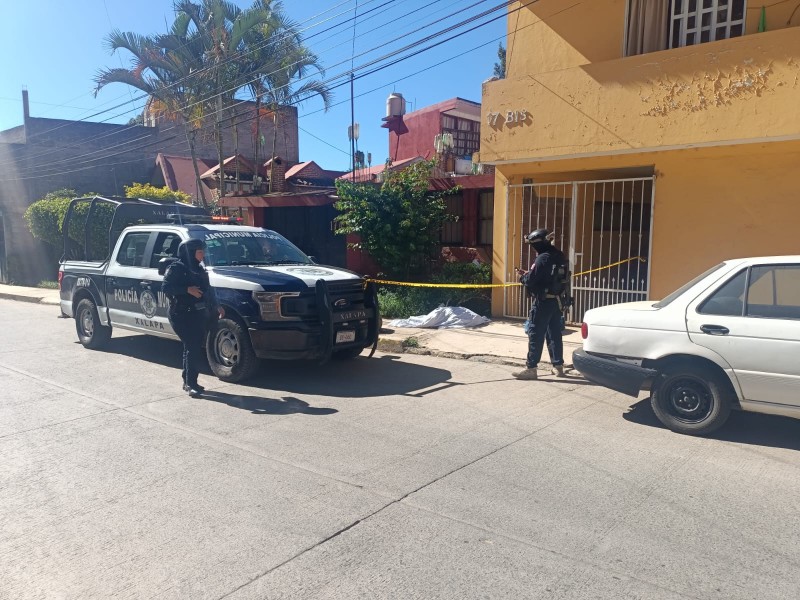 Hallan sin vida a adulto mayor en la colonia Manantiales