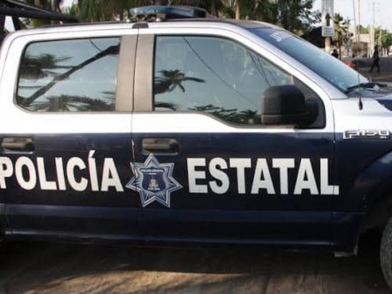 Hallan un hombre ejecutado en carretera libre Tecomán-Armería