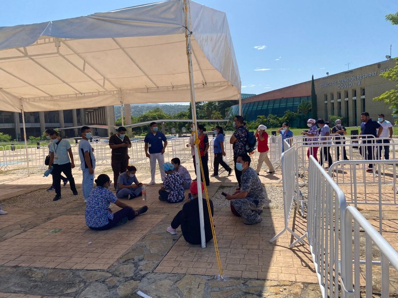 Han laborado durante semanas sin suficiente protección en clínica COVID