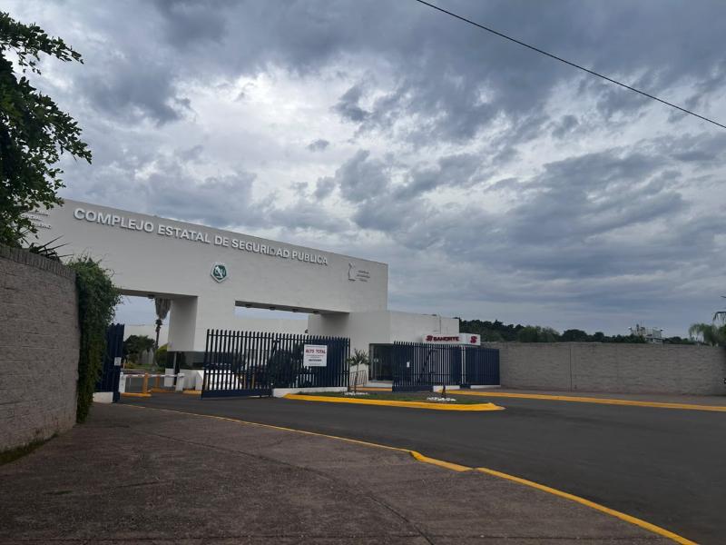 Harfuch visita Culiacán y se reúne con autoridades de seguridad en C4