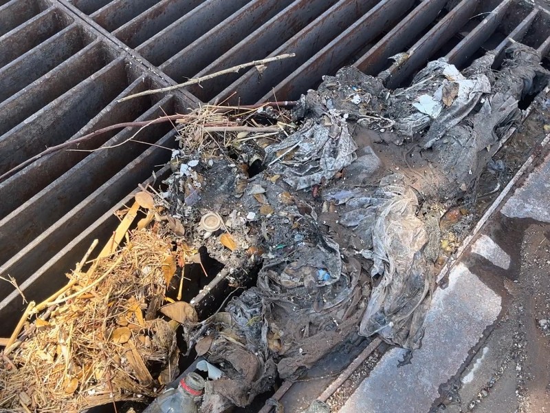Vecinos de la colonia Évora: “Llevamos dos años sin mantenimiento al drenaje”