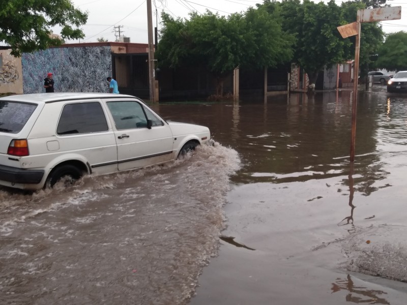 Hartos de inundaciones, piden apoyo a las autoridades