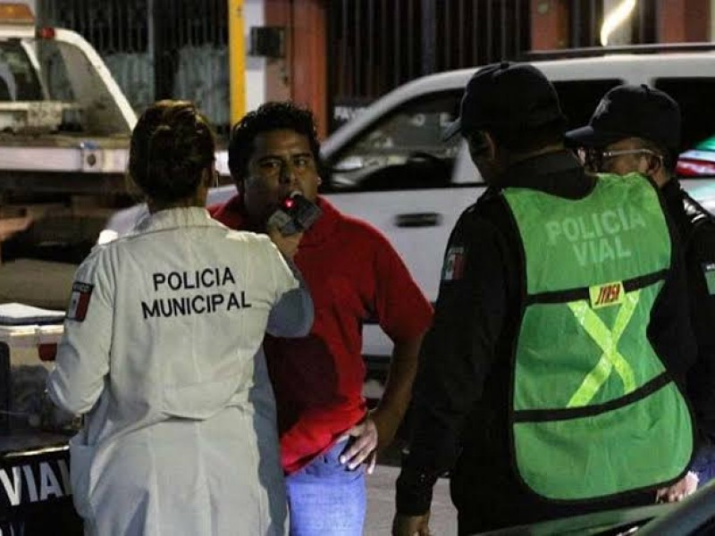 Hasta 10 mil pesos multa por conducir con aliento alcohólico