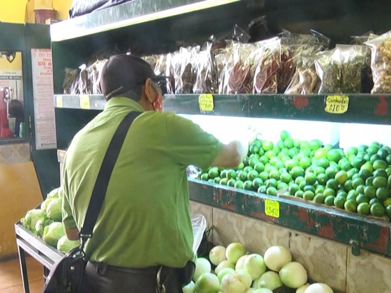 Hasta 50% menos ventas en fruterías y mercados