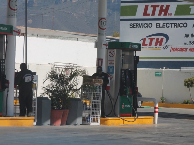 Hasta de 2 pesos podría ser el aumento en gasolina