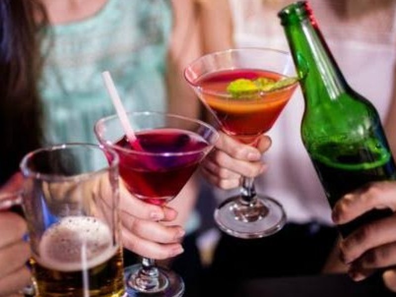 Hasta un 15% aumenta consumo de alcohol durante festejos decembrinos