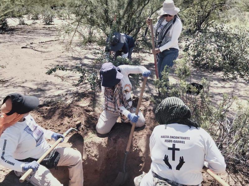 Hay 132 cuerpos en fosa común de Guaymas, Guerreras piden solicitar confrontas