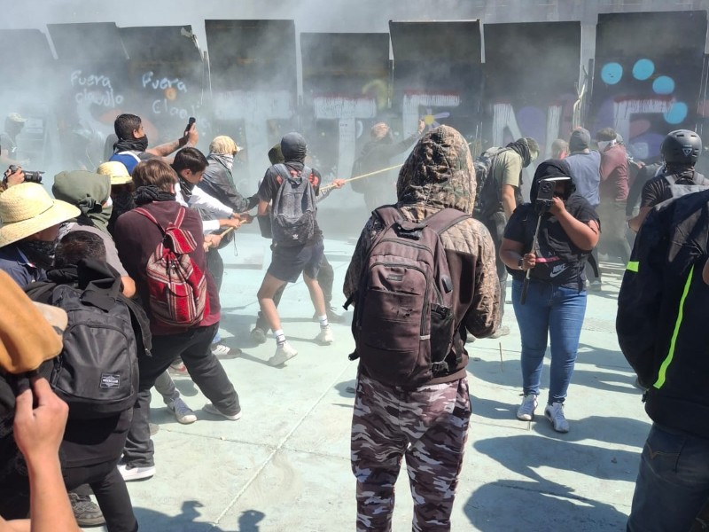 Hay 20 detenidos y 100 policías heridos por la marcha: Pablo Vázquez Hay 20 detenidos y 100 policías heridos por la marcha: Pablo Vázquez