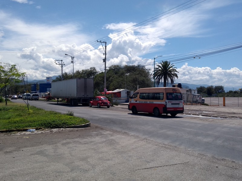 Hay déficit de choferes para transporte público