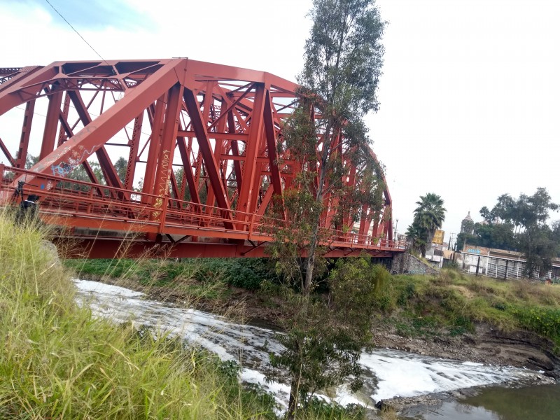 Hay espuma en el río Lerma