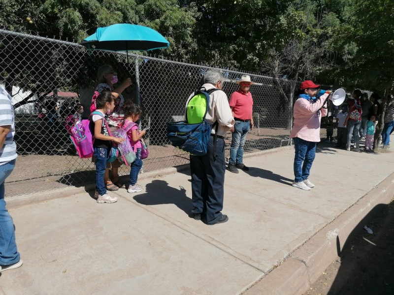 No van a la escuela por malas condiciones de calles