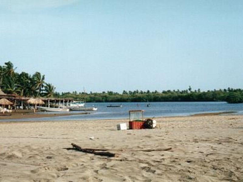 Hay poca pesca en laguna de Barra de Potosí