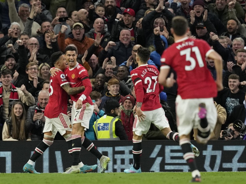 Hat trick de Ronaldo en victoria del United ante Tottenham