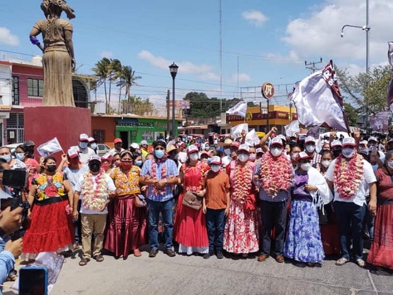 Héctor Pineda candidato de MORENA a la alcaldía de Juchitán