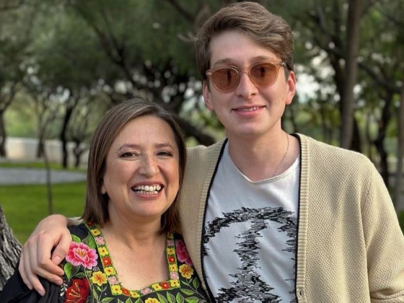 Hijo de Xóchitl Gálvez deja campaña de su mamá