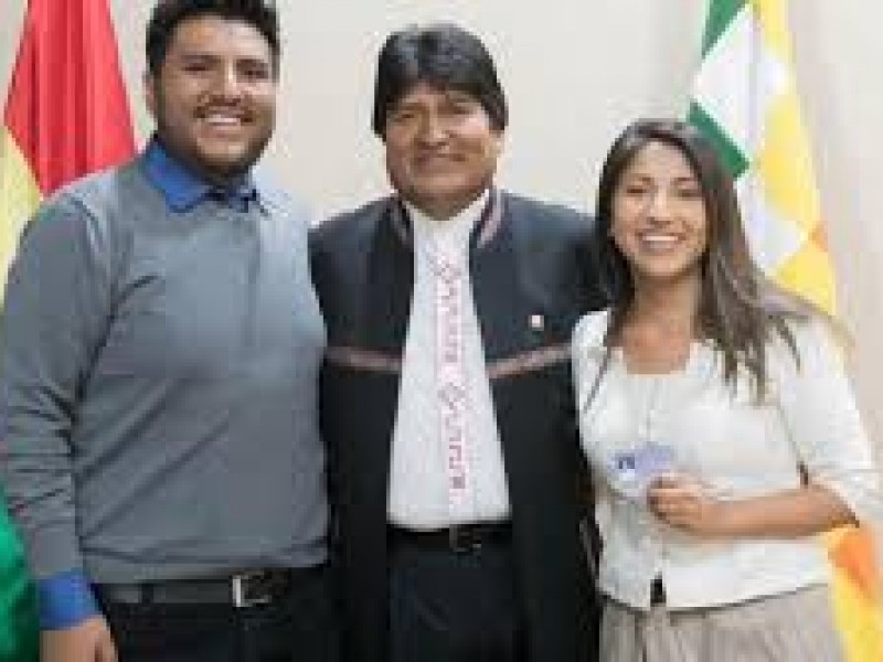 Hijos de Evo Morales salen de Bolivia