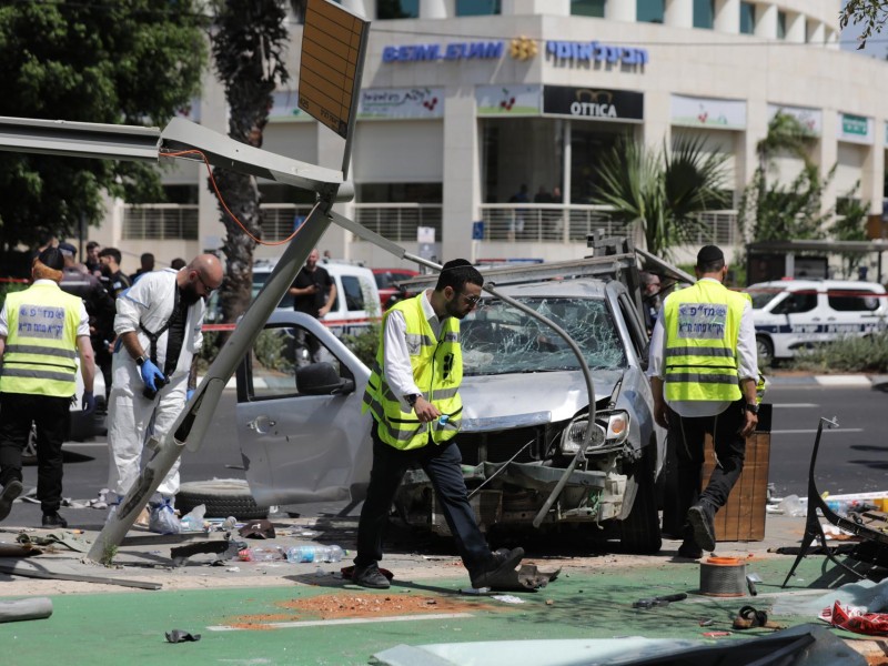 Hombre atropella a 7 en Tel Aviv