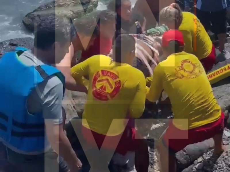 Hombre es salvado de ahogarse en La Madera