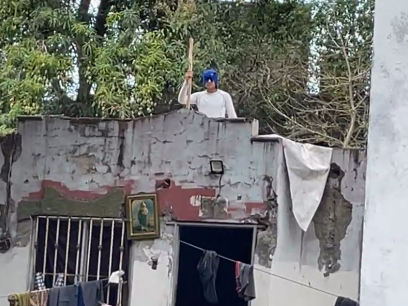 Hombre genera disturbios en Lo de Lamedo, en Tepic