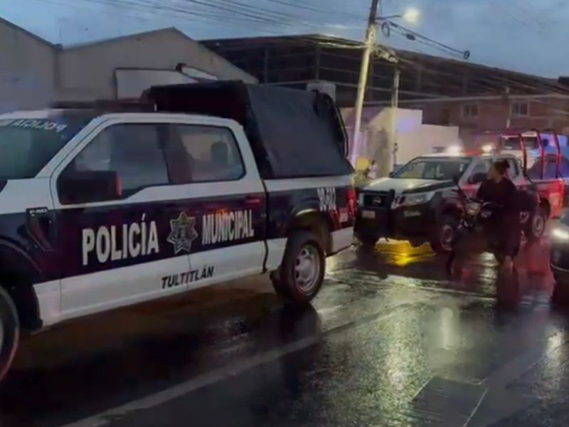Hombre muere apuñalado en vía pública en Tultitlán