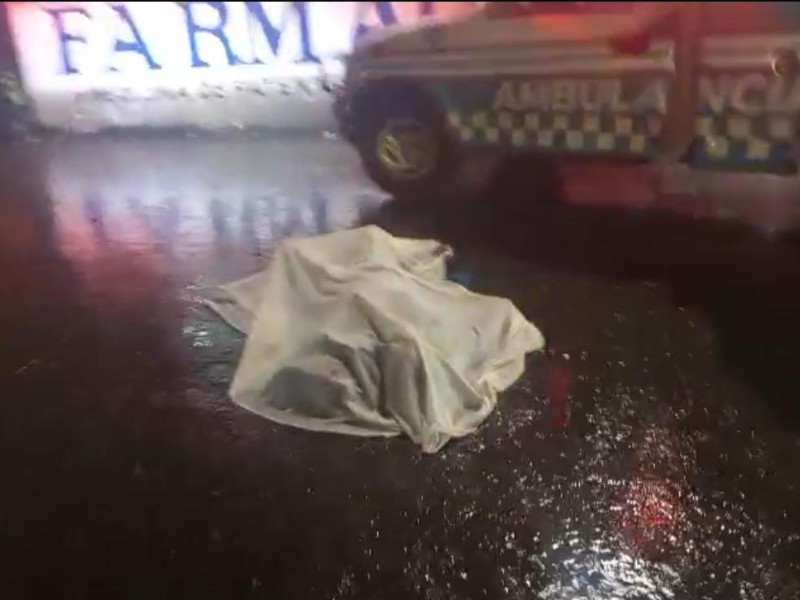 Hombre muere atropellado en la colonia Progreso Macuiltépetl