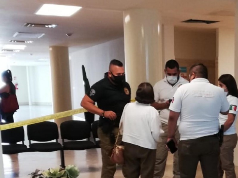 Hombre muere en elevador de la Plaza Mayor de Torreón