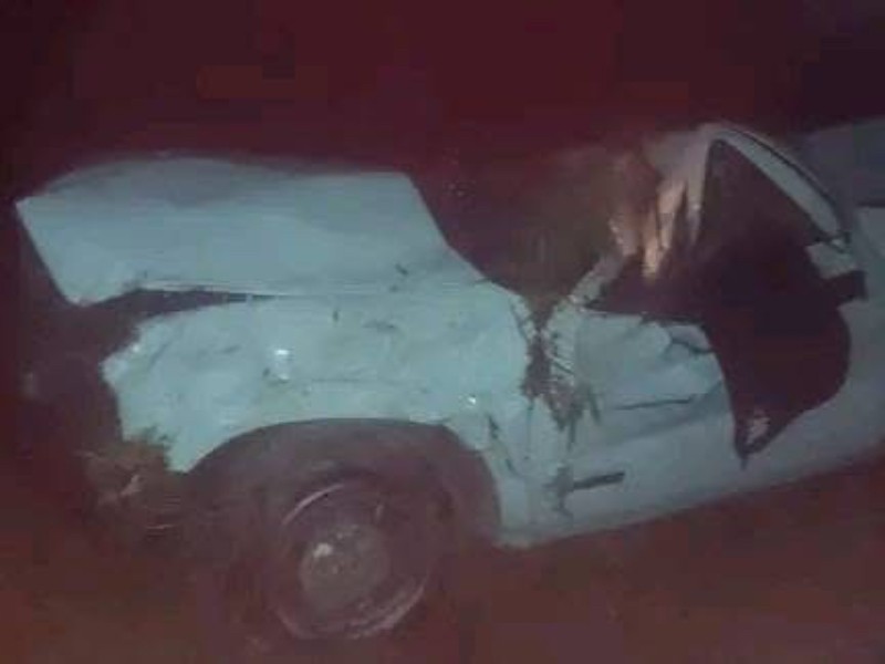 Hombre muere prensado en la camioneta que manejaba en Tlachaloya