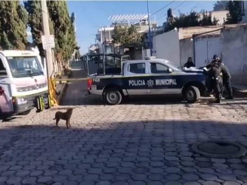 Hombre muere tras derrapar motocicleta