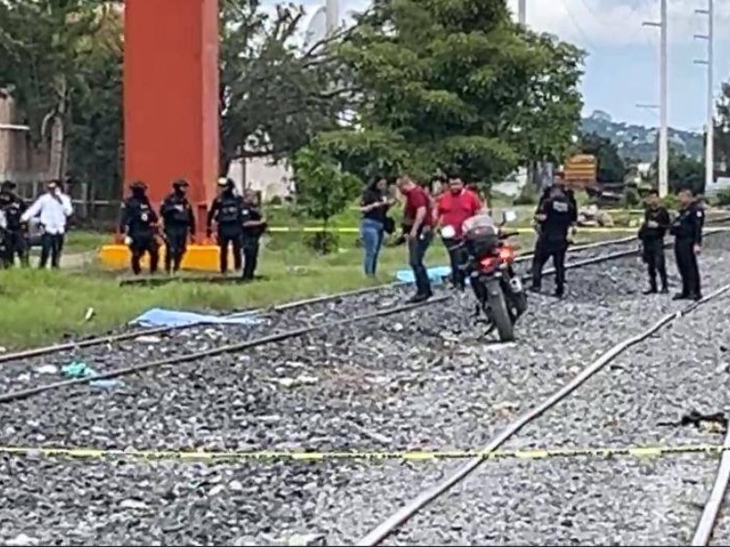 Hombres es arrollado por tren en Tepic; Fiscalía ya investiga