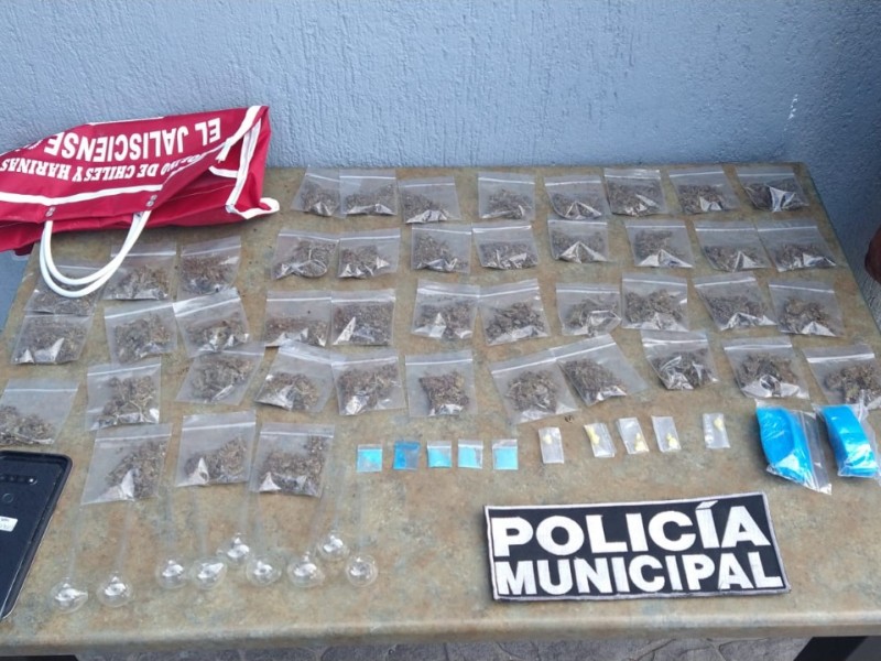 Hombres son detenidos por drogas en Celaya