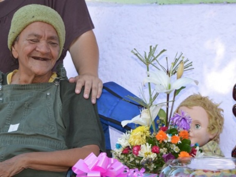 Homenaje a personaje emblemático en La Paz