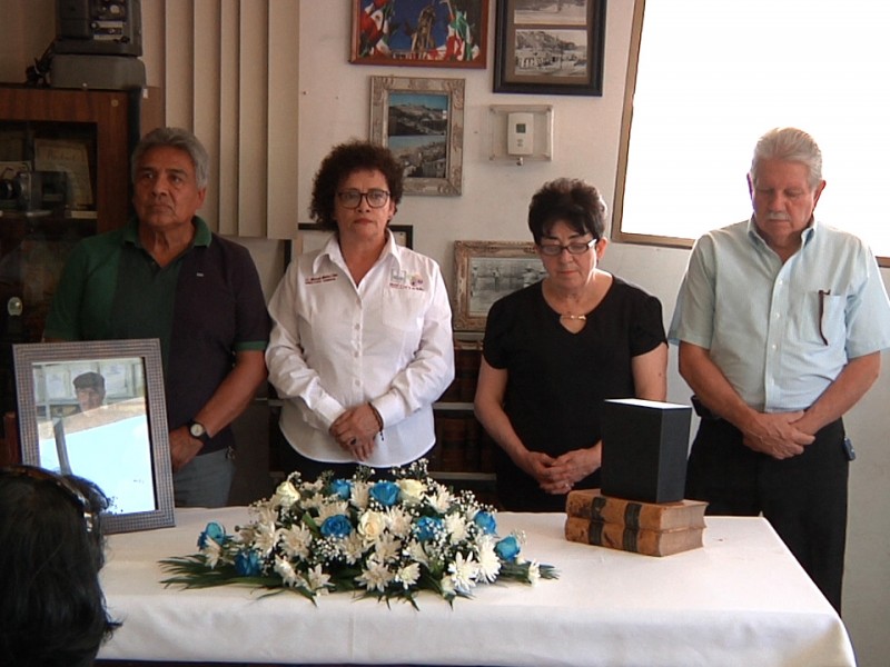 Homenaje póstumo a cronista Fernando Alberto Suárez Barnett