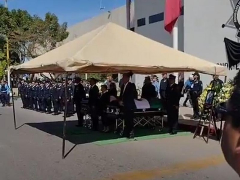 Homenaje póstumo a policías asesinados en Sonora