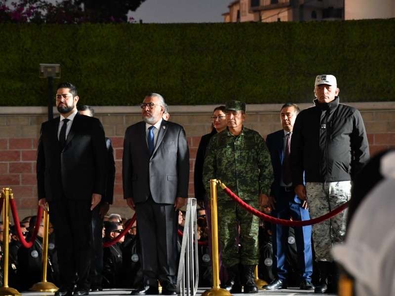 Homenajean a policías abatidos en Coatepec de Harinas en 2021