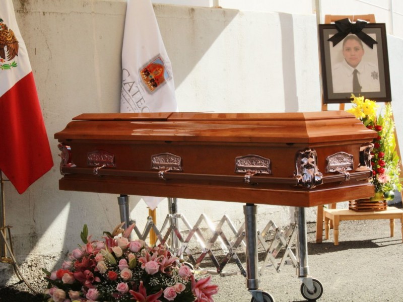 Homenajean a policía capitalina asesinada en Zacatecas