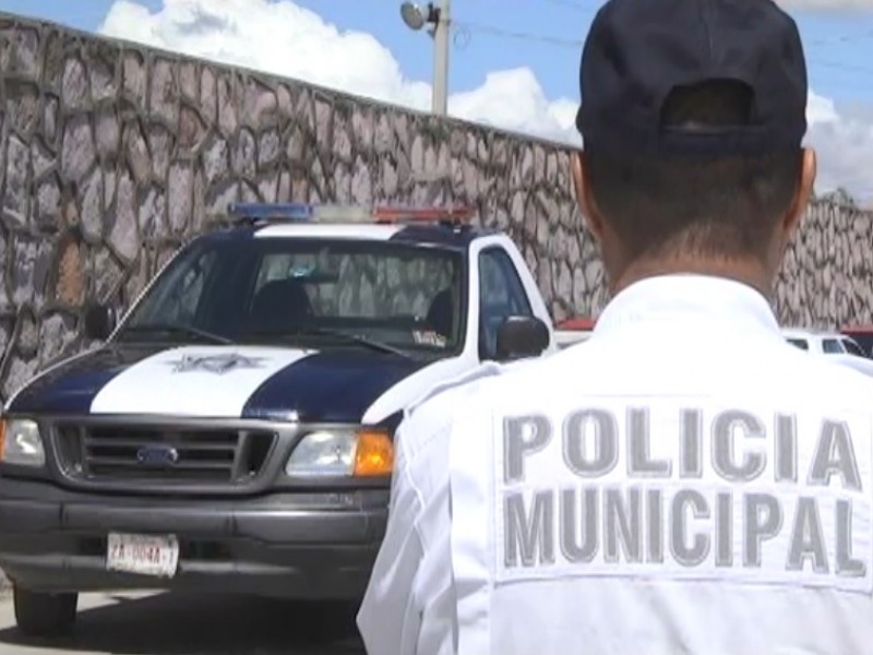 Homologan salarios a 185 policías de la capital