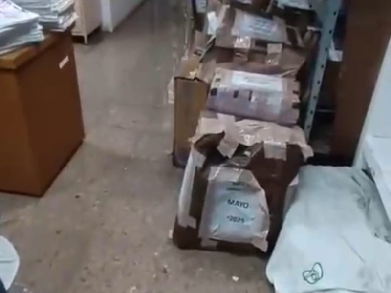 Hospital del IMSS de Veracruz se inunda por las lluvias