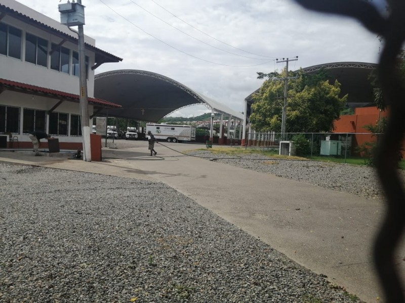 Hospital móvil de Zihuatanejo recibe primer paciente Covid-19