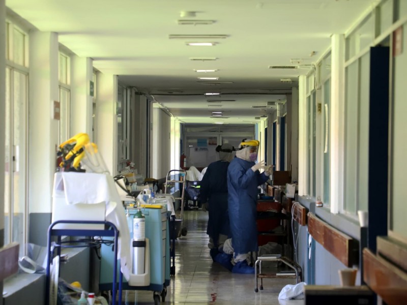 Hospitales de Lázaro Cárdenas superan el 100% de ocupación